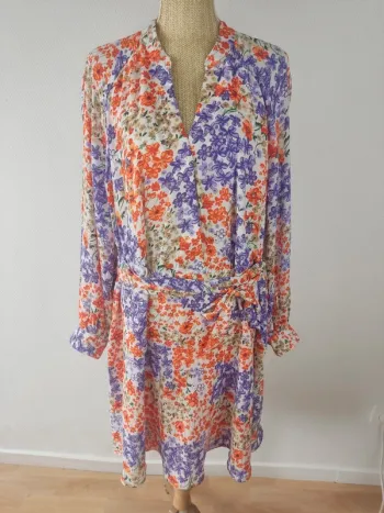 Robe mi-longue manches longues cache-coeur motif fleuri multicolore taille 56 Bodyflirt neuve