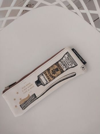 Trousse Derrière la Porte – Design rétro