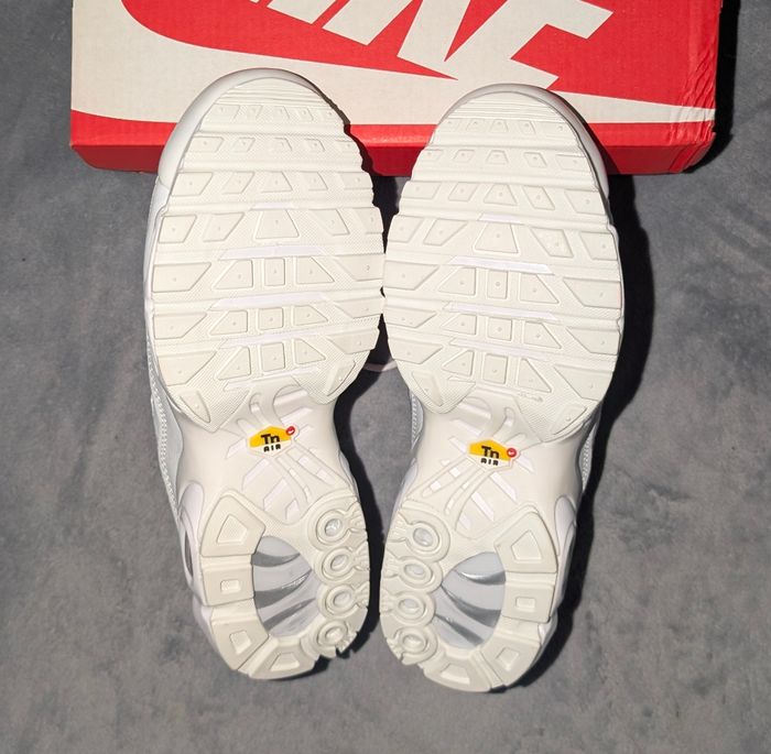 Nike Air Max Plus Blanche - photo numéro 6