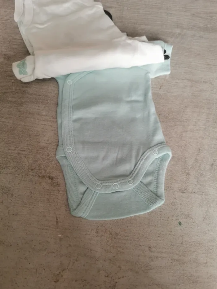Lot de 3 body 1 mois gemo - photo numéro 4