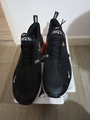 Basket air 270 noir blanc rouge