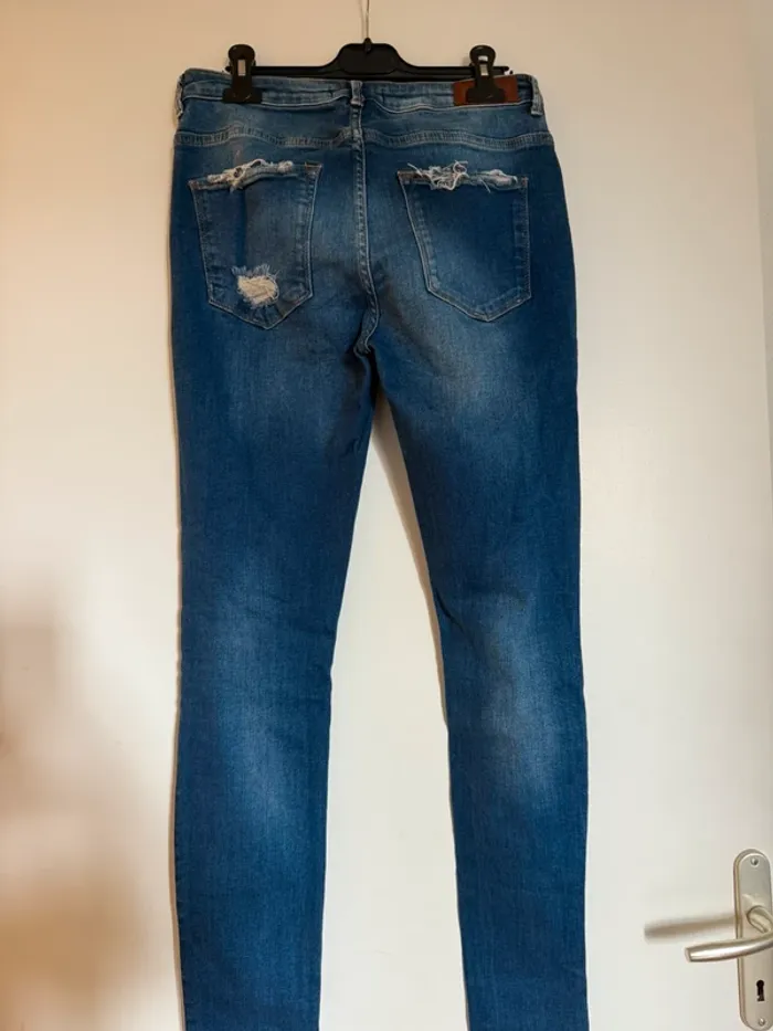Jean slim en très bon état taille 42 Bershka bleu - photo numéro 5