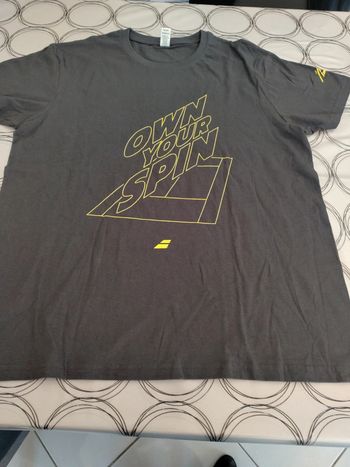 Tee shirt Babolat L complètement neuf