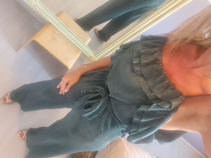 Combinaison verte bouteille plissée épaules découvertes Zara Taille 36 - photo numéro 2