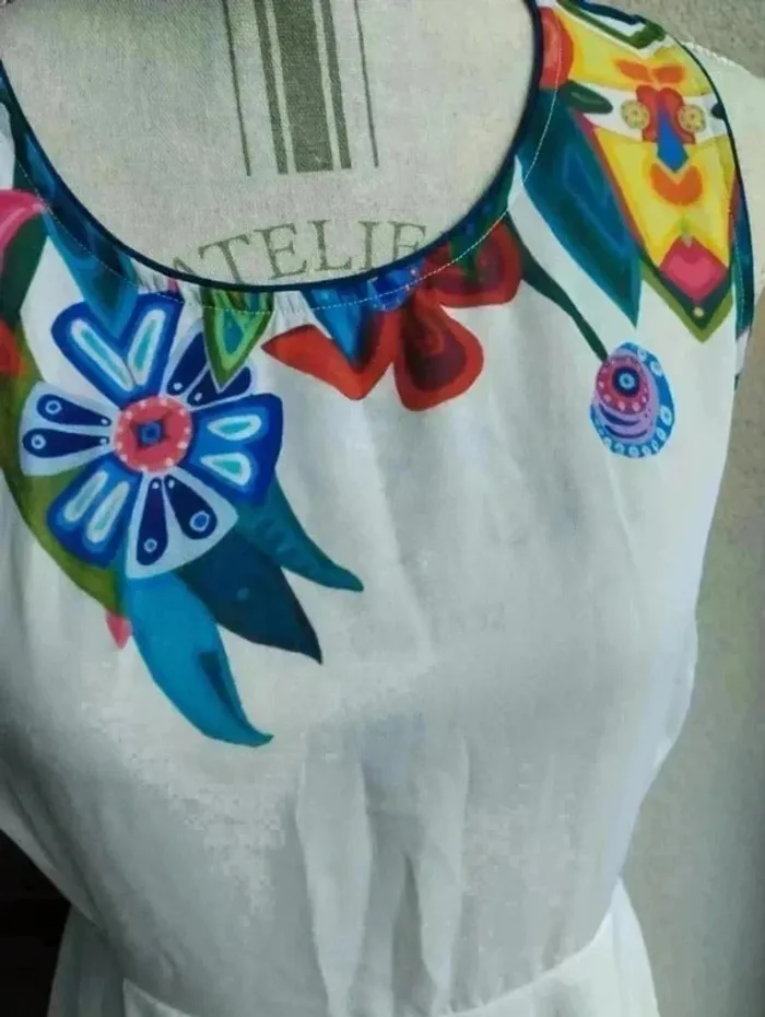 🌼 Robe 101 Idées – Taille 38 M – Imprimé fleuri coloré parfaite pour l’été🌈 - photo numéro 3