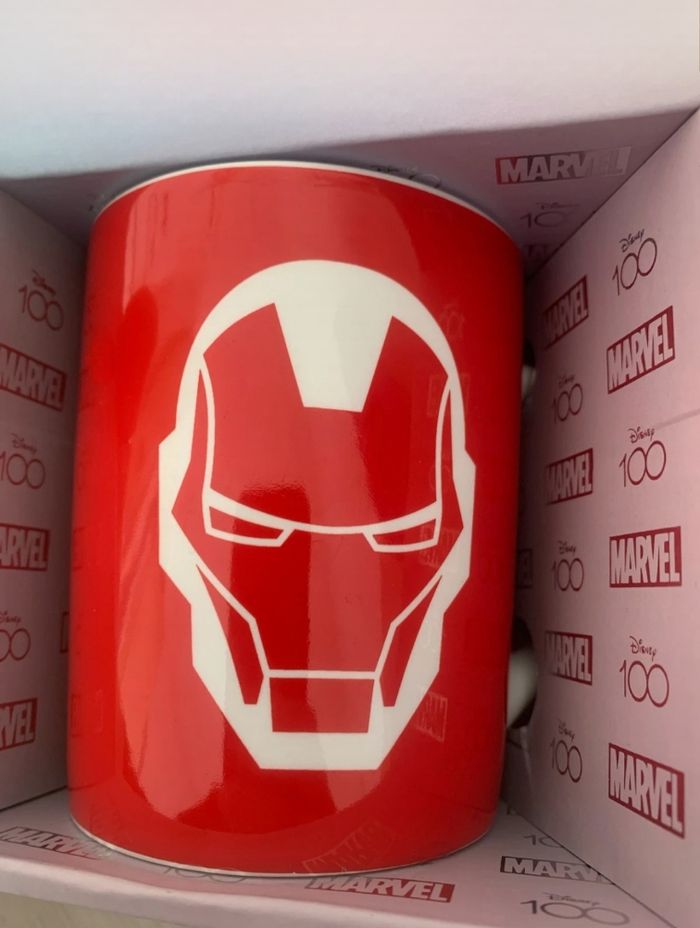Mug/tasse marvel/avengers/iron man disney 100