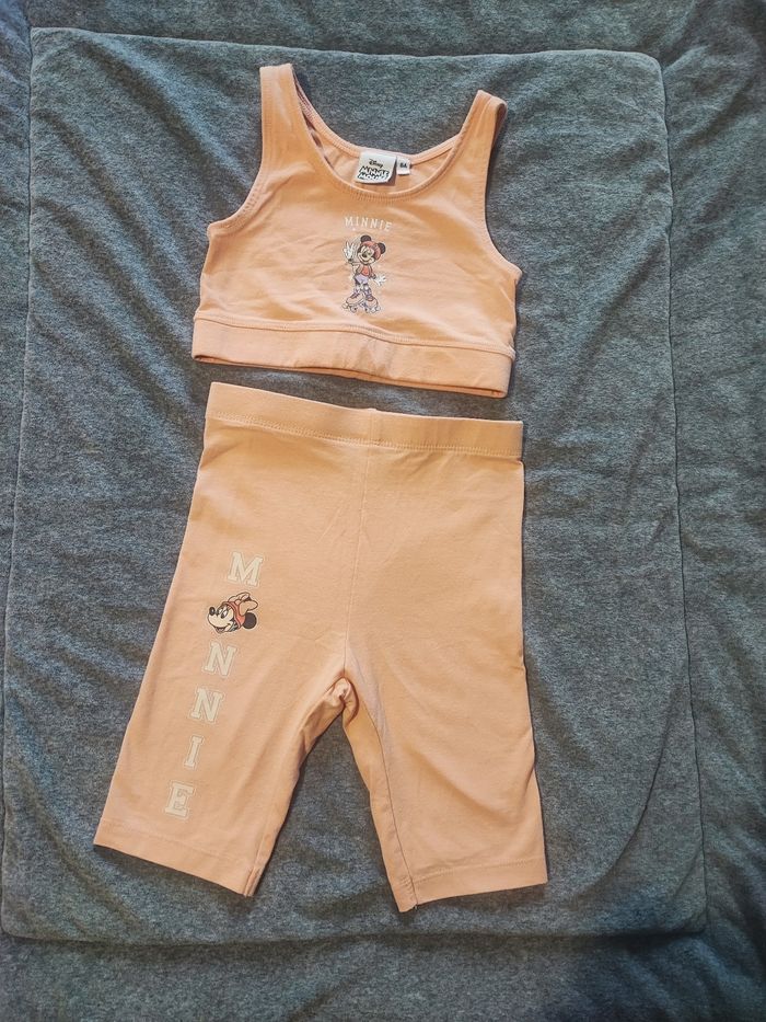 Ensemble cycliste et brassière Minnie Disney taille 6 ans