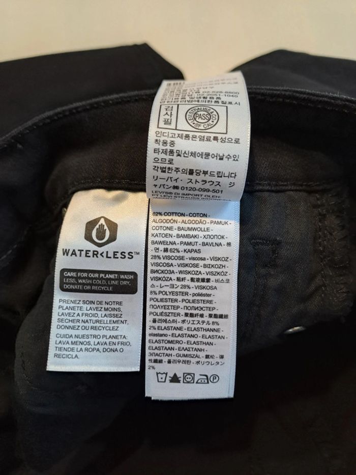 Jeans Levi's 711 26x28 neuf - photo numéro 6