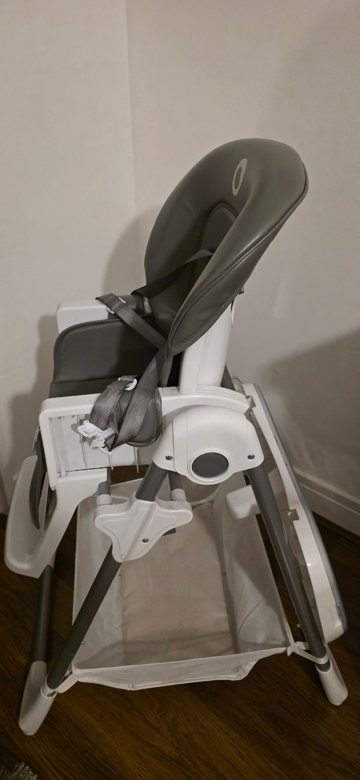 Chaise reglable bébé (quasi neuve)