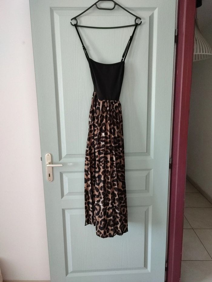 Longue robe bimatière motif leopard