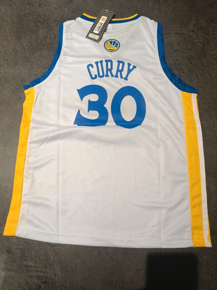 Tenue NBA golden state warriors Stephen Curry blanc. T.28 - photo numéro 2