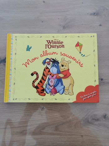 Album souvenirs Winnie l'ourson