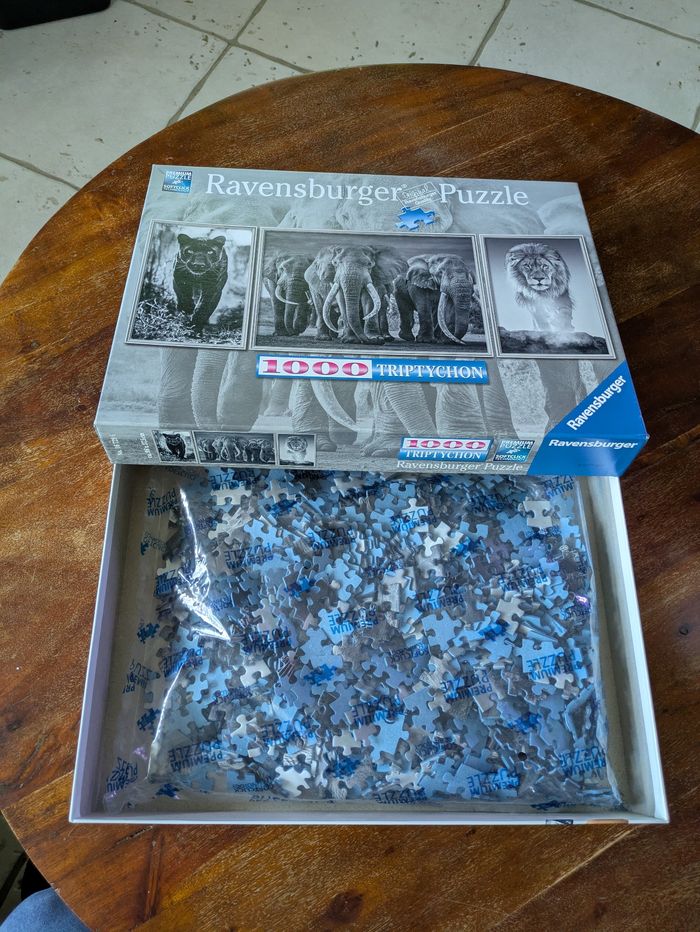 Magnifique puzzle noir & blanc Panthère éléphant lion tryptique Ravensburger 1000 pièces neuf - photo numéro 2