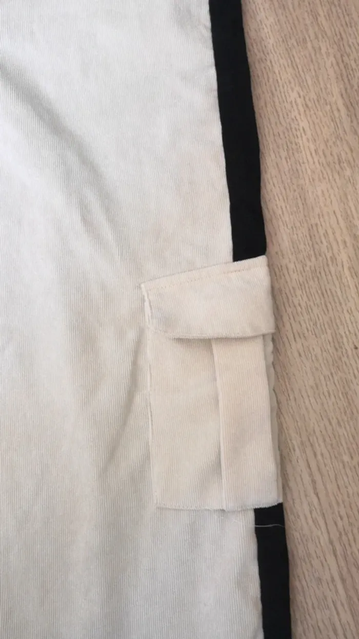 Pantalon blanc et noir rétro shein - photo numéro 3