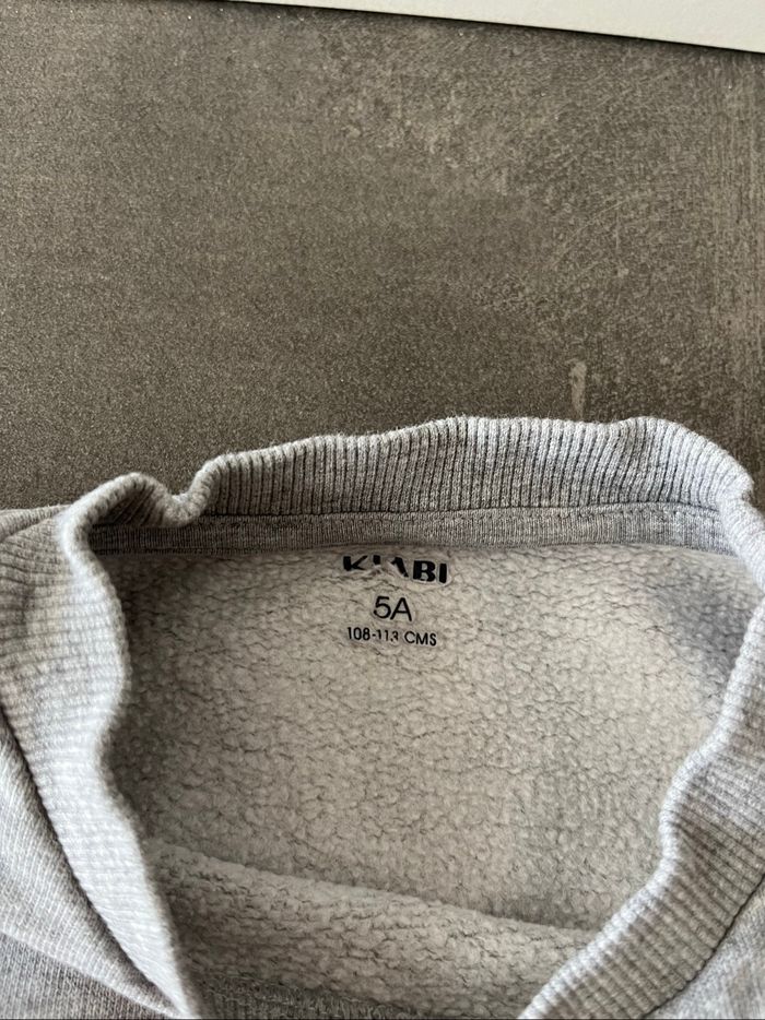 Sweat-shirt 4 ans - photo numéro 2