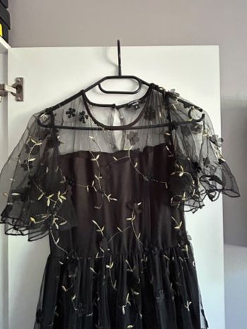 Robe longue à dentelles