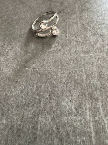 Bague argentée 2 pierres