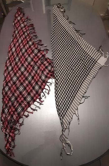 2 foulards