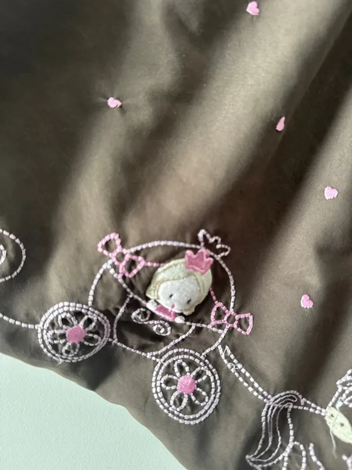 👗 Robe marron hiver  Très bon état  - 6 mois - motif princesse- très bon état - photo numéro 3