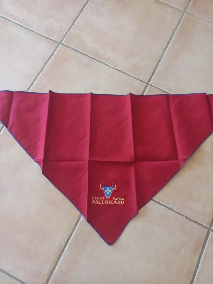 Un bandana foulard clubs taurins Paul Ricard - photo numéro 3