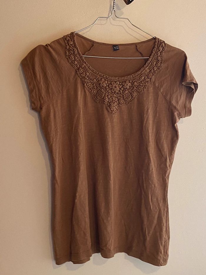 Tee-shirts marron