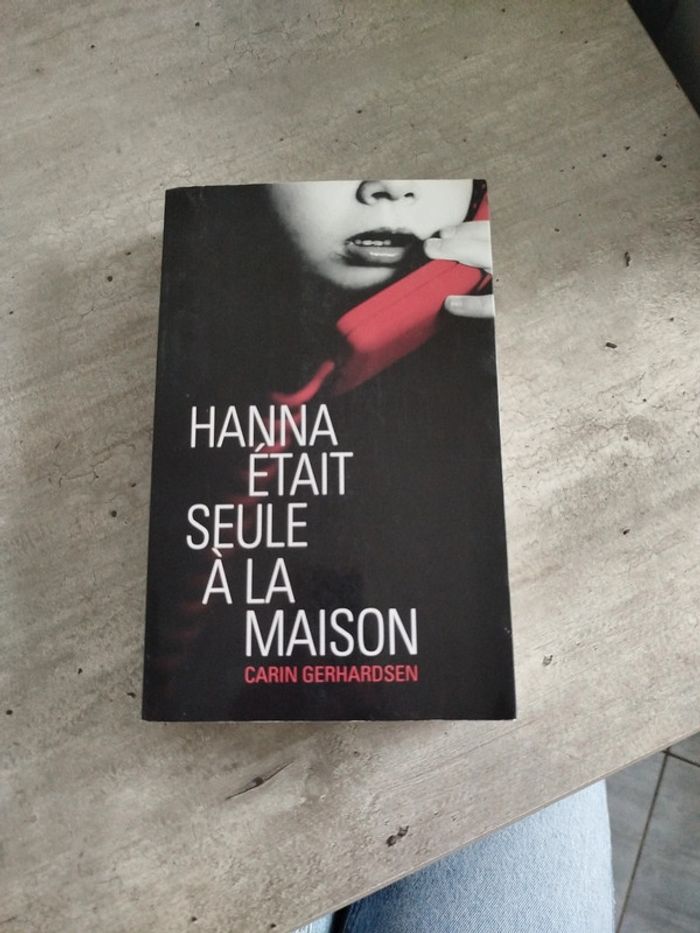 Roman "Hanna était seule à la maison"
