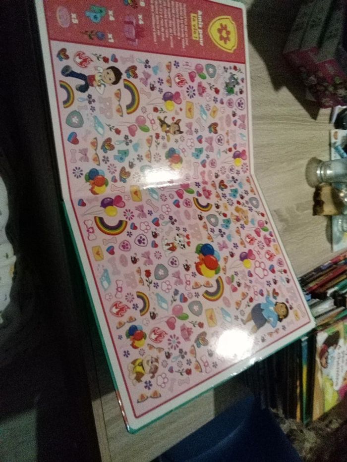 Livre pat patrouille cherche et trouve - photo numéro 5