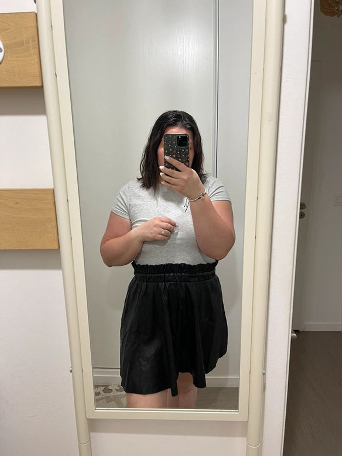 Jupe noir simili