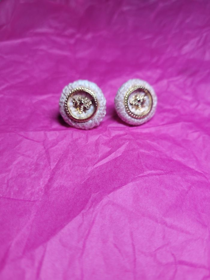 Boucles d'oreilles upcyclé avec jolis boutons - photo numéro 4