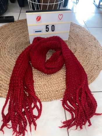 Écharpe rouge