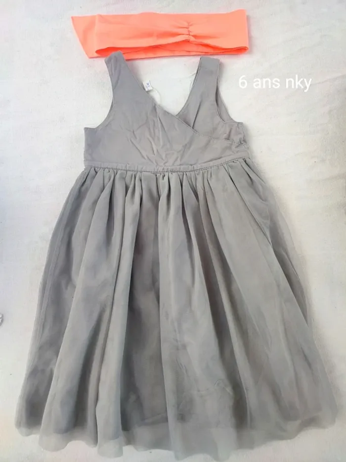 Robe grise