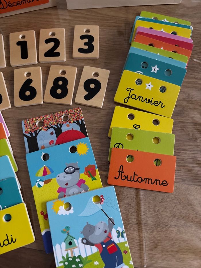 Calendrier en bois pour enfant - photo numéro 3