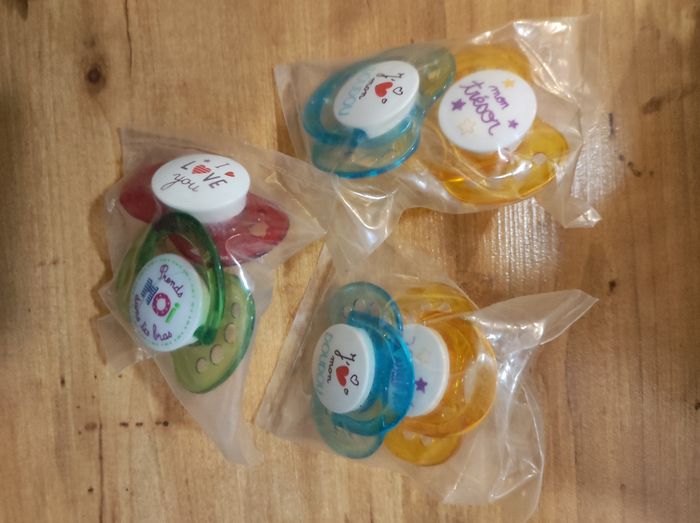 Lot de 3 paquets de tétines Luc et Léa neufs scellés
