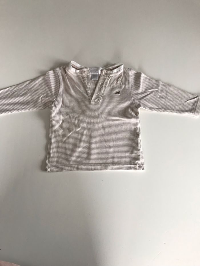 T-shirt bébé col V rayé beige 6 mois