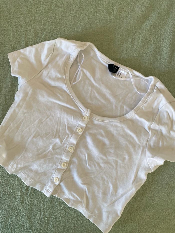 Crop top t-shirt taille M - photo numéro 2