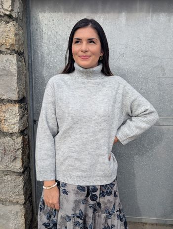 Pull oversize à col roulé St Malo gris
Taille unique