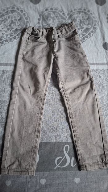 Jean tape a l'œil 3ans