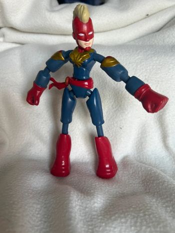 Figurine Bend and Flex – Captain Marvel – Hasbro