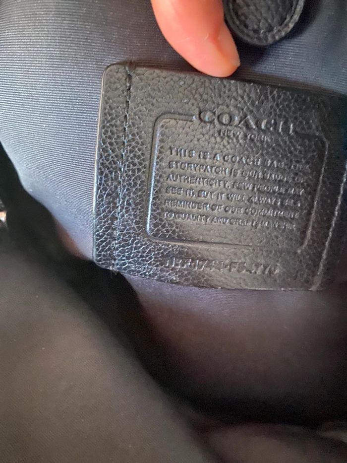 Sac à bandoulière Sacoche Coach en cuir noir - photo numéro 11