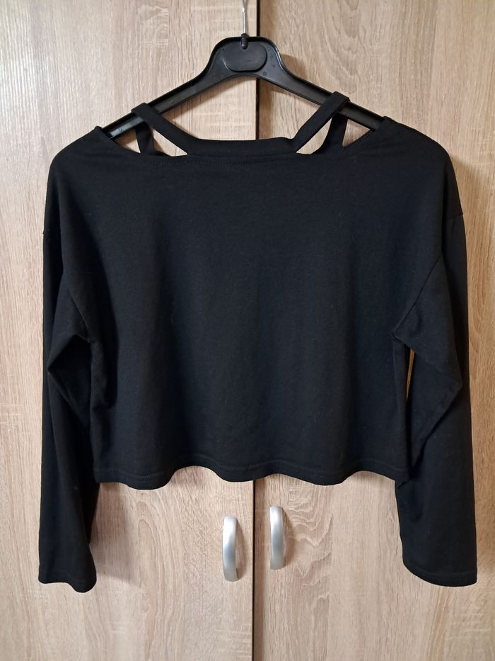 Crop top noir - photo numéro 2