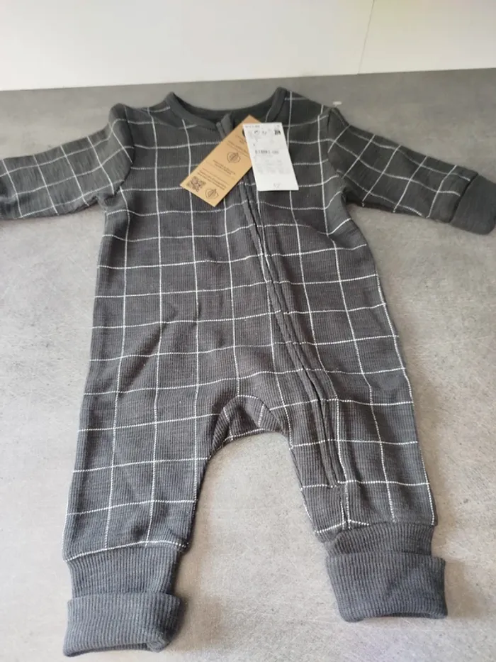 Pyjama à carreaux gris 3 mois