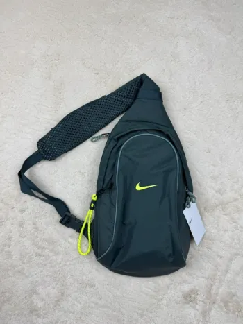 Sling Bag Nike 8L Y2k Noir Neuf