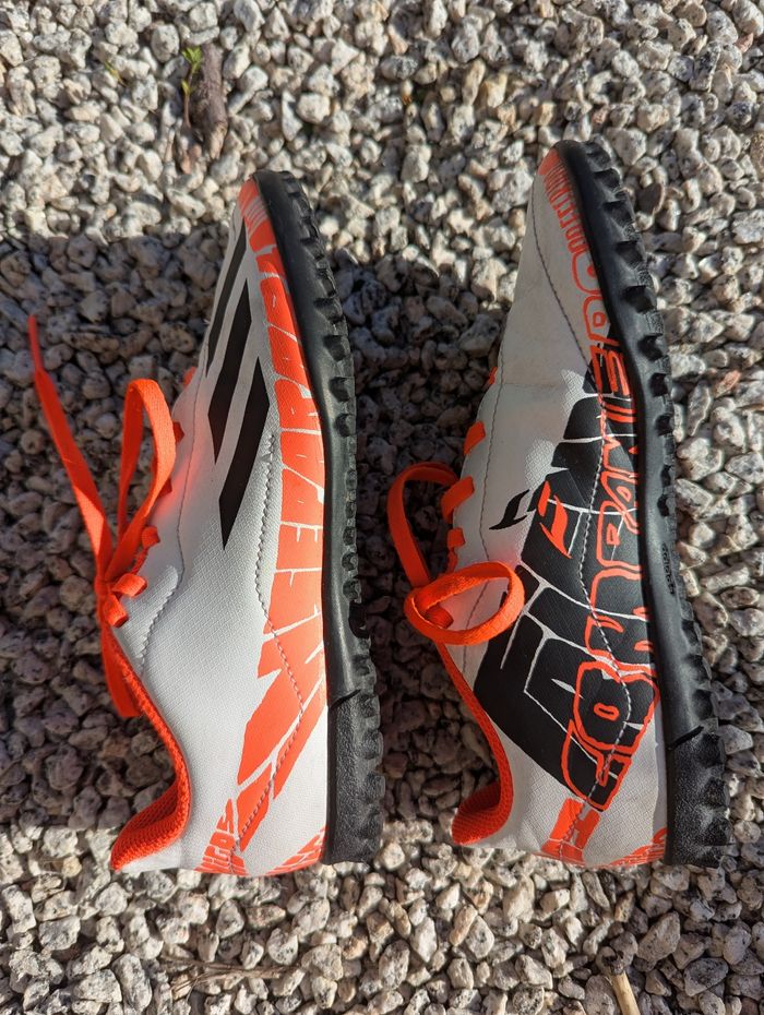 Crampons de foot Adidas pour terrain synthétique - photo numéro 3