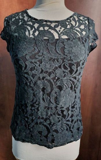 T-shirt effet brodé avec bustier intégré taille S