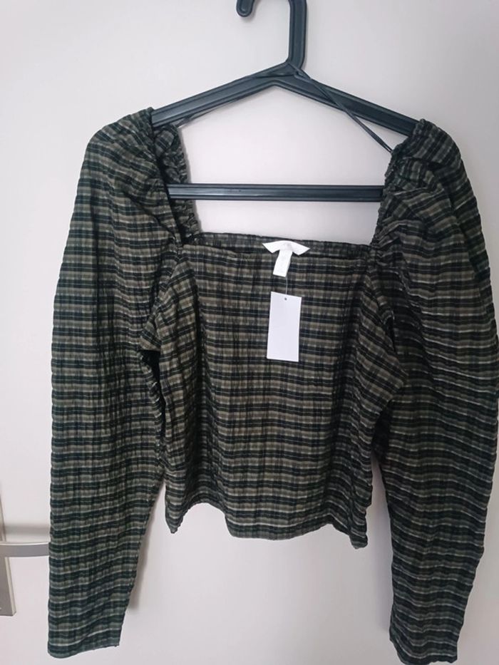 Blouse courte coton kaki et noir col carré Taille M H&M Neuf avec étiquette - photo numéro 2