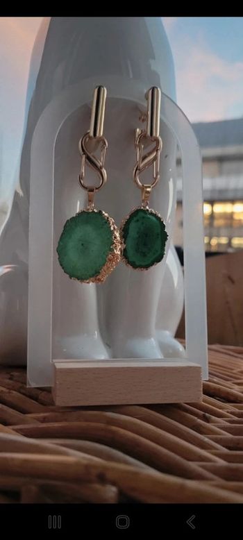 Clips carres agathes vertes asymetriques