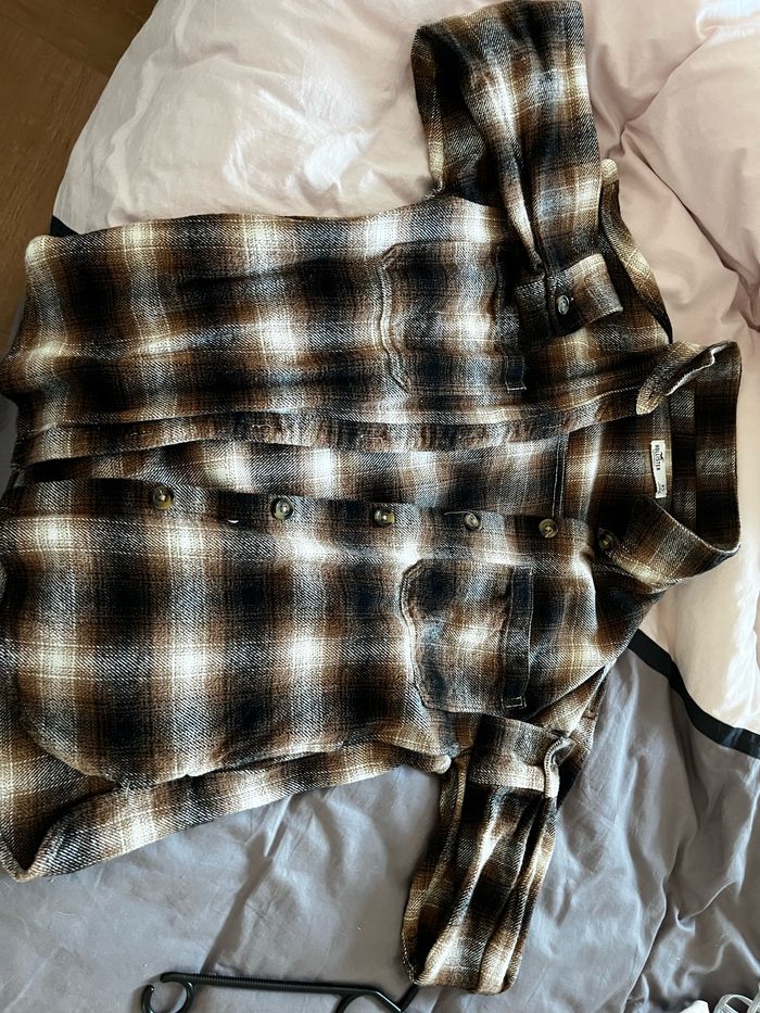 Sur chemise hollister - photo numéro 2