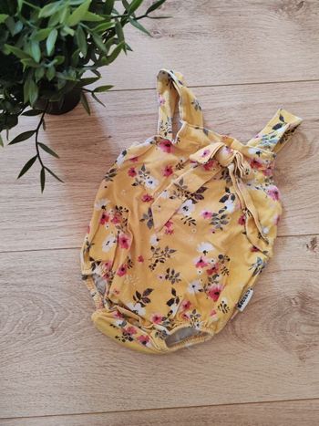 Barboteuse jaune fleuri Necix's 9 à 12 mois 🌸