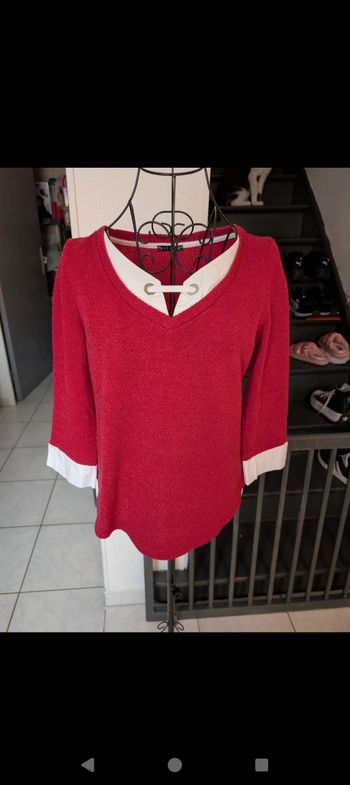 Très joli pull breal taille 36 couleur framboise en parfait état