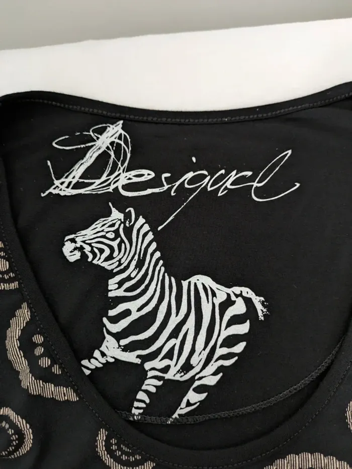 Robe d'été manches courtes - Desigual - taille 36 - photo numéro 4